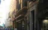 Apartamento De Vacaciones Sevilla Andalucia: Apto. Alvarez Quintero 1 