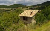 Apartamento De Vacaciones Umbria: Fienile (It-06081-04) 