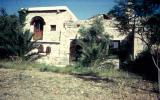 Casa De Vacaciones Khania: Traditional Cretan Countryhouses 