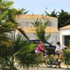 Casa De Vacaciones Saint Georges D'oleron: Résidence La Palmeraie 