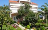 Apartamento De Vacaciones Zagrebacka: Vir Hr4050.140.1 