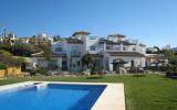 Apartamento De Vacaciones Alcaucín: Castillo De Zalia: Apartamento ...
