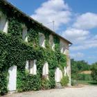 Casa De Vacaciones Barbezieux: Casa De Vacaciones A La Claire Fontaine 