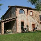 Apartamento Cetona: Apartamento Il Pulito 