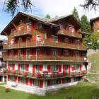 Apartamento Saas Fee Pets Allowed: Apartamento Anemone Das Haus Zur ...