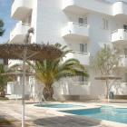 Apartamento Campos Del Puerto: Alquiler De Apartamento En Colonia De Sant ...
