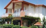 Apartamento Sicilia Radio: 3 Habitaciones, Capacidad Para 6 