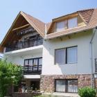 Apartamento Hungría: Alquiler De Apartamento En Badacsonyors Nuevo ...