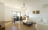 Apartamento Estoril: 2 Habitaciones, Capacidad Para 4 