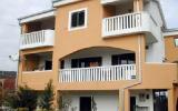 Apartamento Novi Vinodolski: 2 Habitaciones, Capacidad Para 5 