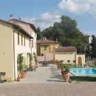 Apartamento Toscana: Alquiler De Apartamento En Lari 4 Villas Restauradas En ...
