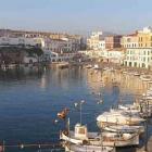 Apartamento Islas Baleares: Alquiler De Apartamento En Es Castell ...