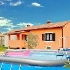 Apartamento Istarska: Alquiler De Apartamento En Barban Apartamento Niko Y ...