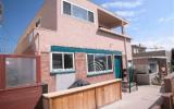 Apartamento Estados Unidos: Rockaway Retreat 2 Bedroom Lower Unit 